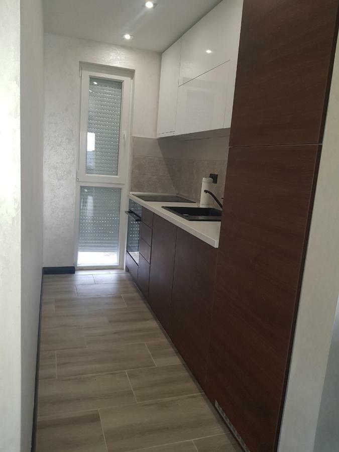 Divcibare Delux Apartman Екстериор снимка